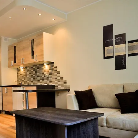 Apart House Zlota 81